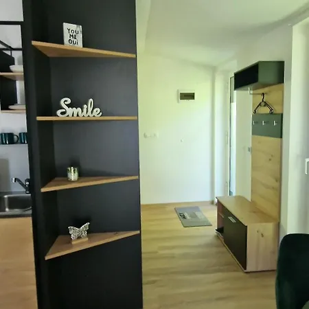 Apartma Aurora